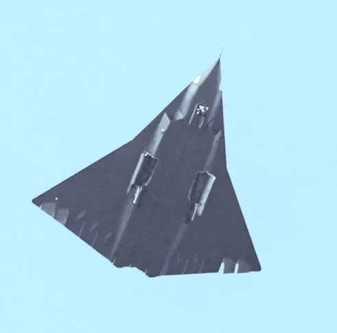 The shape of the new jet is called a modified delta wing