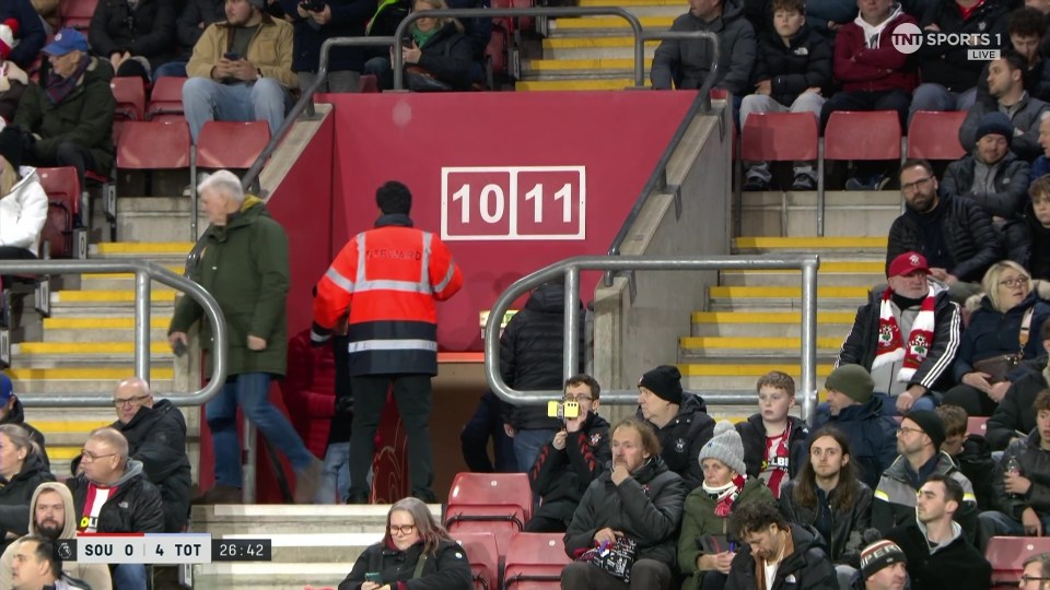 Stadium scoreboard showing 10-11 and game score 0-4.