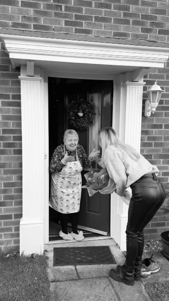 A woman surprises her former teacher with a gift after 15 years.