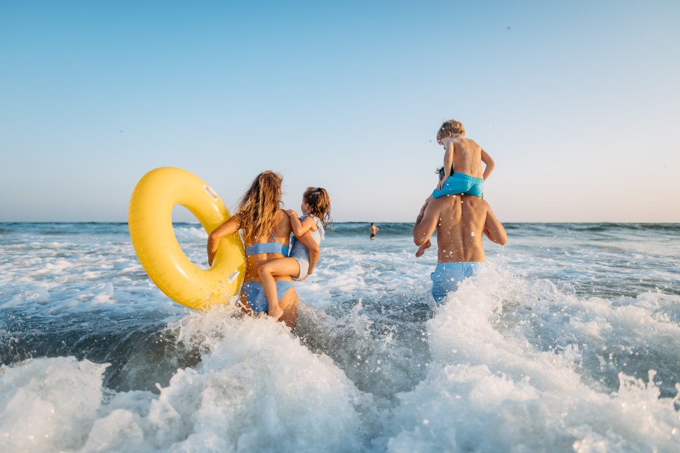 There are some key differences between how Brits and Portuguese act at the beach