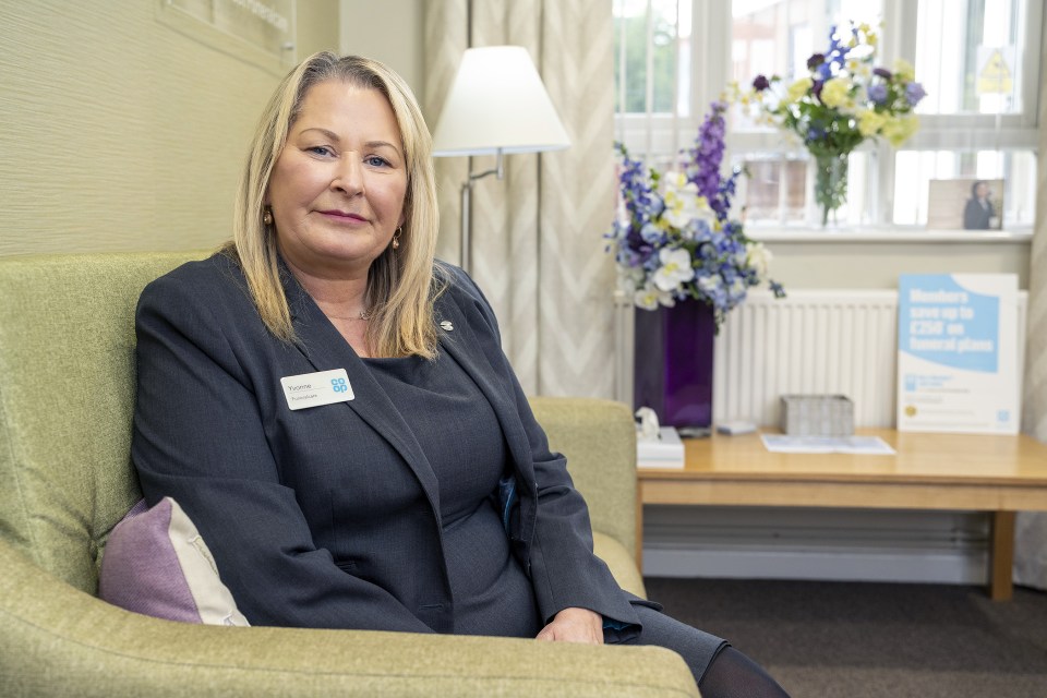 Yvonne became a funeral arranger the Co-op Funeralcare in Burslem