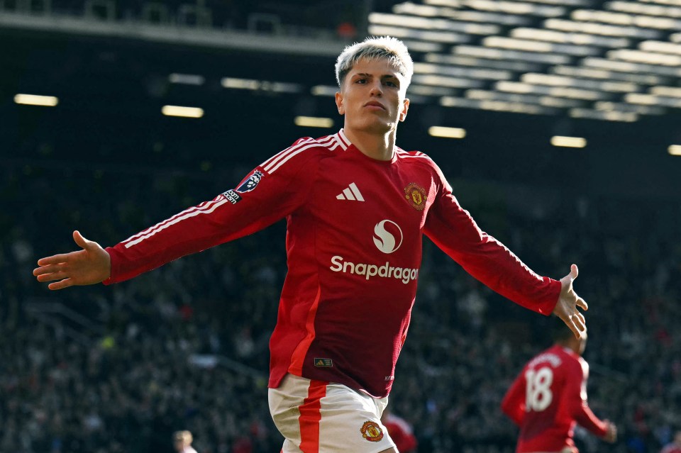 Alejandro Garnacho of Manchester United celebrates scoring a goal.