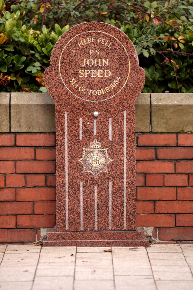 Memorial to Police Sergeant John Speed, killed 31 October 1984.