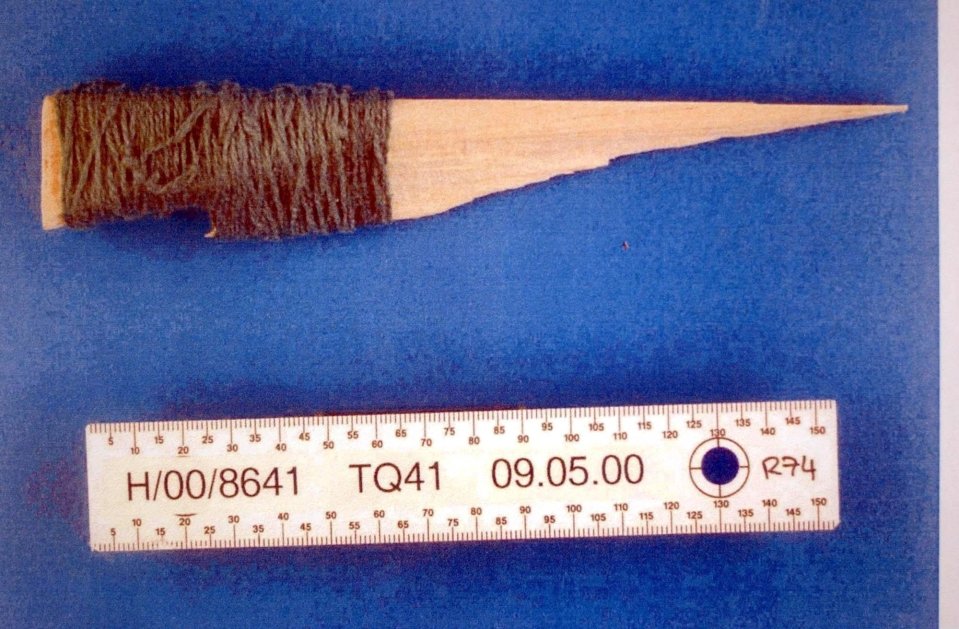 Wooden dagger found in prison cell.