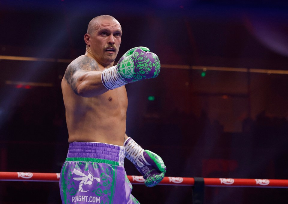 Oleksandr Usyk reacts during his boxing match against Tyson Fury.