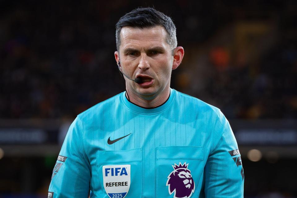 Referee Michael Oliver at a Premier League match.