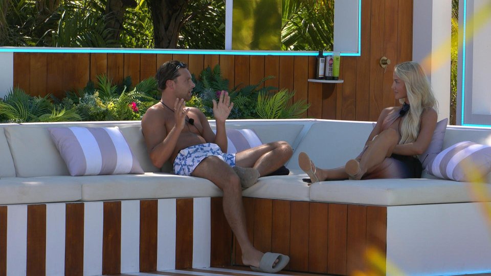 Scott and Tina discussing love languages and families on Love Island.