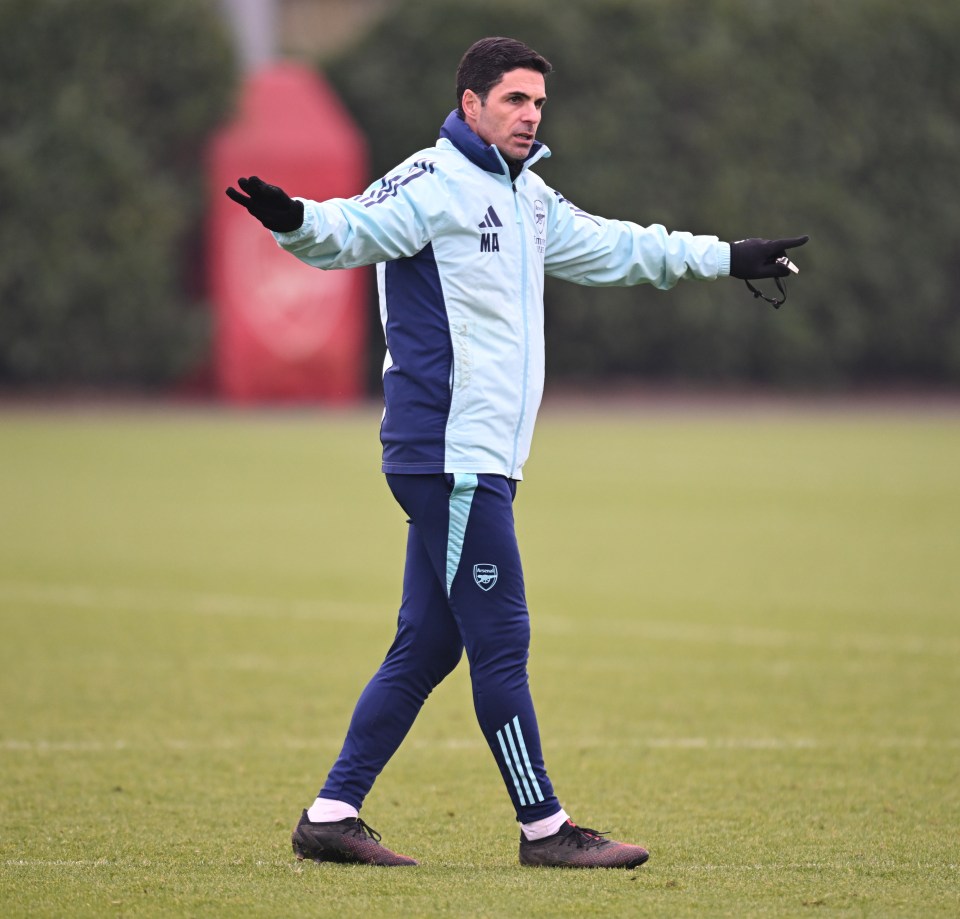 Mikel Arteta, Arsenal manager, coaching during training.