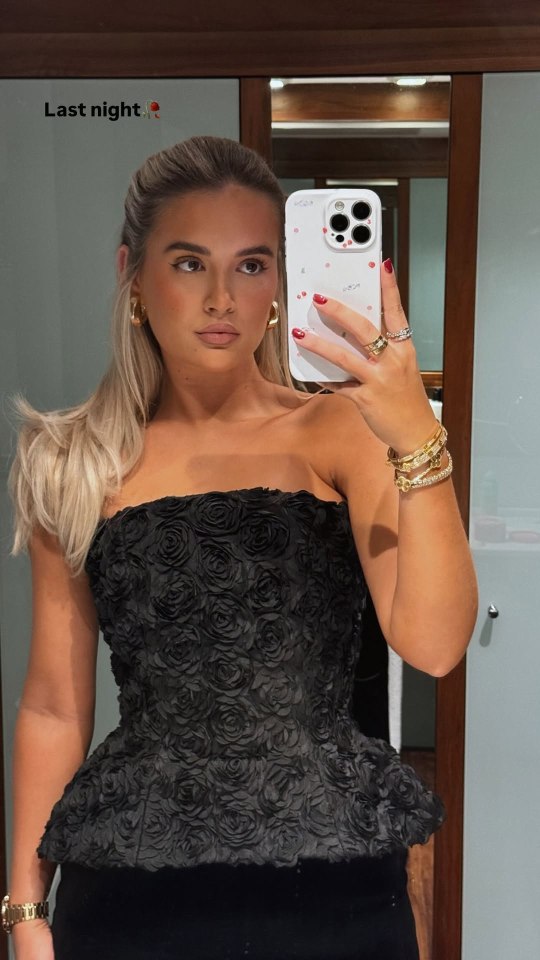 Molly-Mae posted her stylish NYE look before she was seen kissing her ex