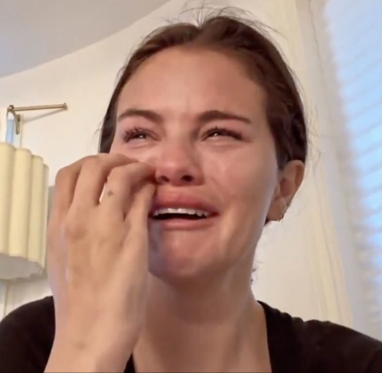 Selena Gomez crying.