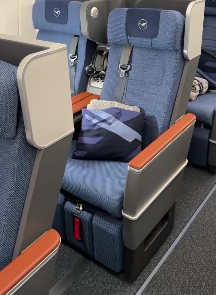 Lufthansa Allegris Premium Economy Class seats.