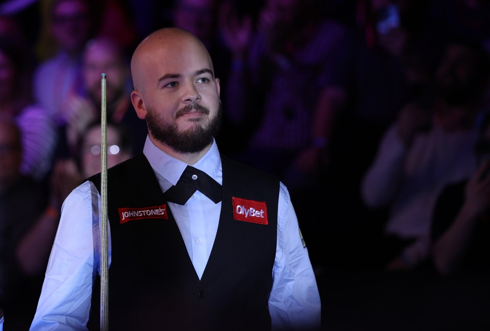 LONDON, ENGLAND - JANUARY 15: Luca Brecel of Belgium arrives for his match against Chris Wakelin of England during day four of the Johnstone's Paint Masters 2025 at Alexandra Palace on January 15, 2025 in London, England. (Photo by Warren Little/Getty Images)