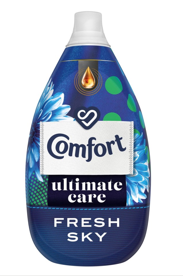 Comfort Ultimate Care Fresh Sky fabric softener bottle; 58 washes.