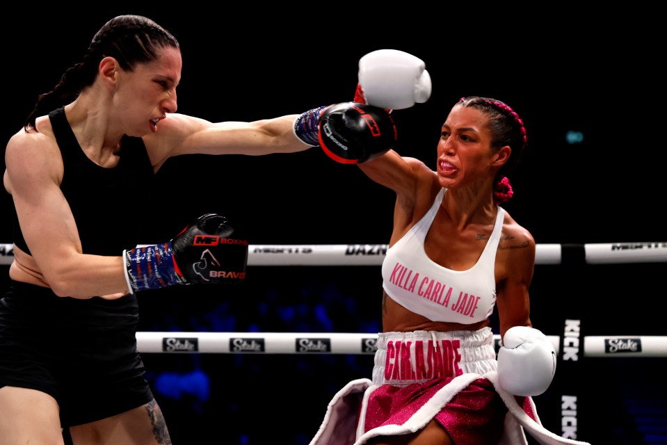 Melanie Shah boxing Carla Jade.