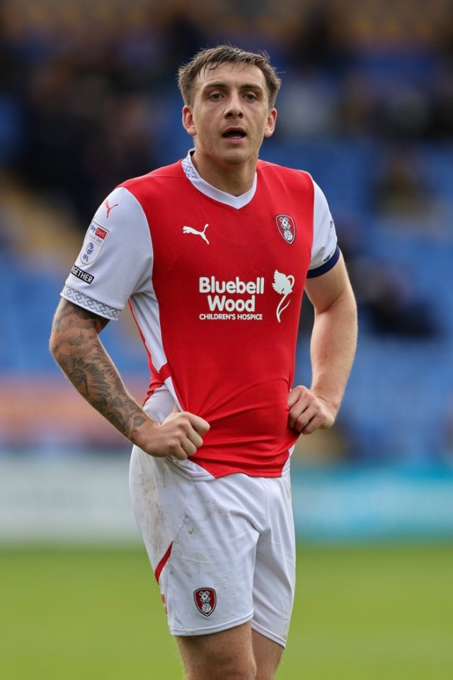 SHREWSBURY, ENGLAND - SEPTEMBER 28: Jordan Hugill of Rotherham United during the Sky Bet League One match between Shrewsbury Town FC and Rotherham United FC at Montgomery Waters Meadow on September 28, 2024 in Shrewsbury, England. (Photo by James Baylis - AMA/Getty Images)