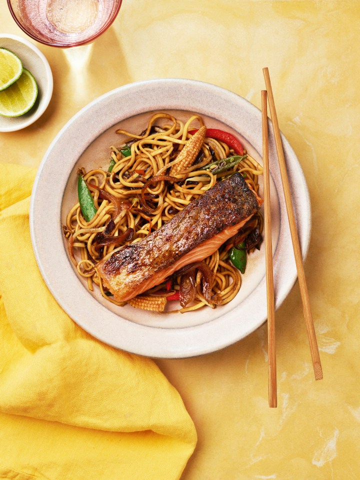 Salmon with noodles and vegetables.