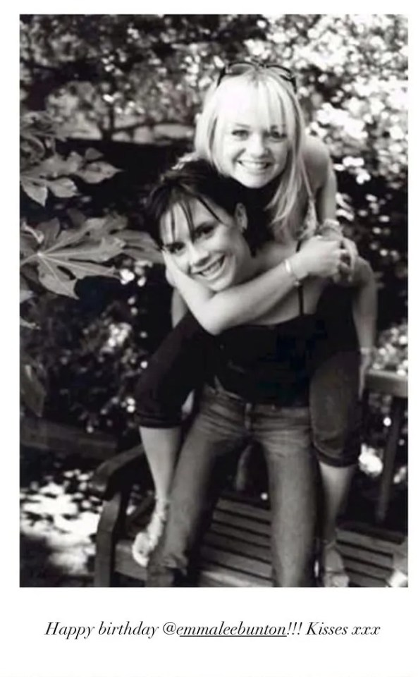 Black and white photo of Victoria and Melanie C of the Spice Girls piggybacking.