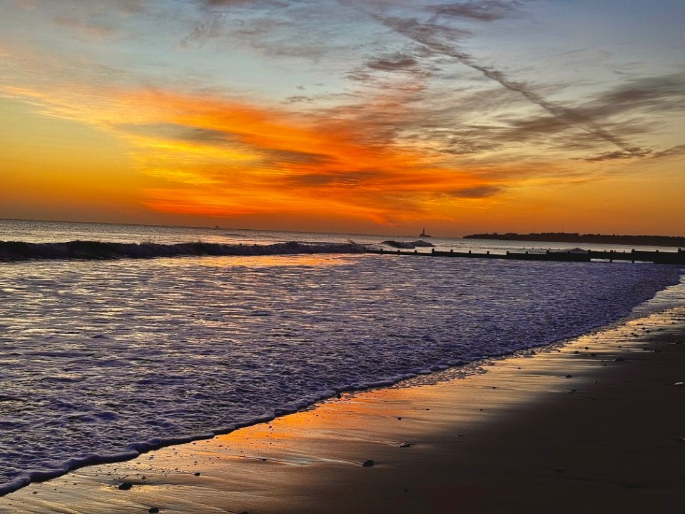 Blyth beach in Northumberland has a long sandy stretch of sandy beaches from the pier to dunes