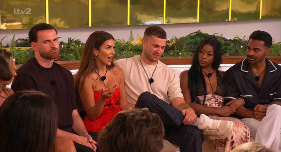 EROTEME.CO.UK FOR UK SALES: Contact Caroline 00 44208 374 8542 If bylined must credit ITV2 Love Island All Stars Picture Shows: Maya Jama enters the villa. The islanders are stunned. She chats to Ekin-Su and Curtis Pritchard. NON-EXCLUSIVE Date: Sunday 19th January 2025 Job: 250119UT13 London, UK EROTEME.CO.UK Disclaimer note of Eroteme Ltd: Eroteme Ltd does not claim copyright for this image. This image is merely a supply image and payment will be on supply/usage fee only.