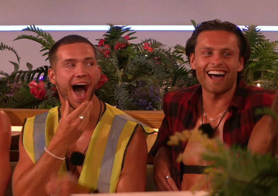 Love Island contestants react to Claudia's arrival.