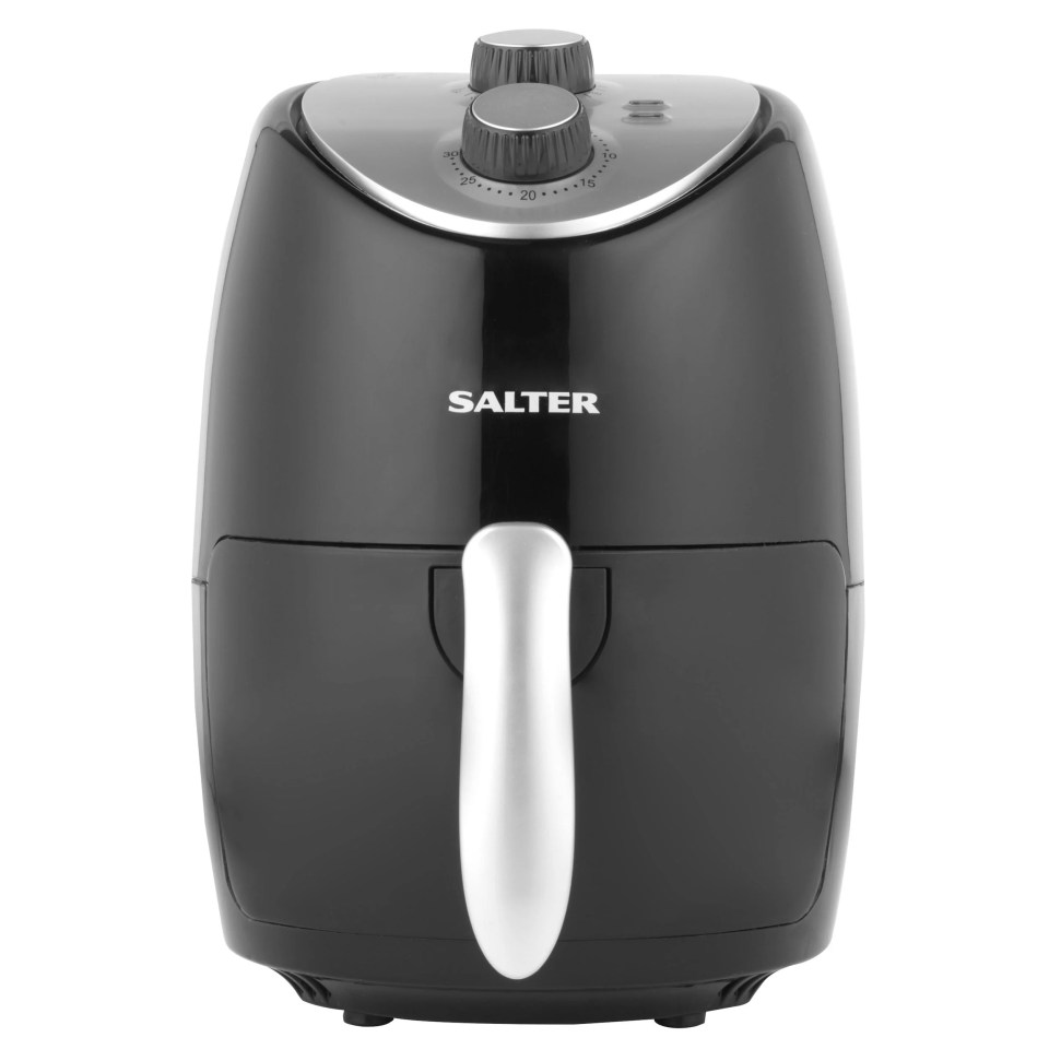 Black Salter air fryer.