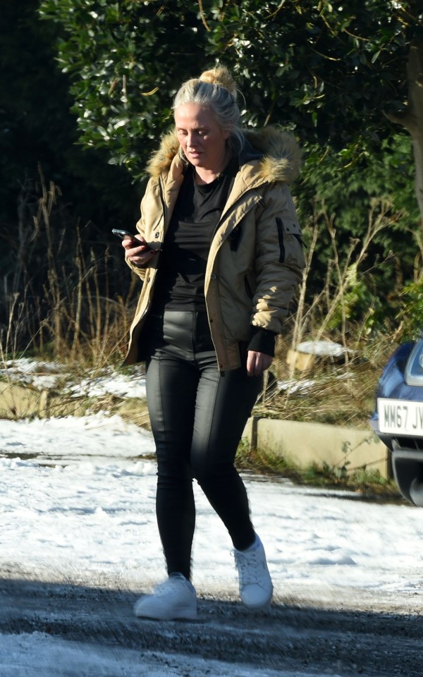 Emma Gleave walking without her wedding ring.