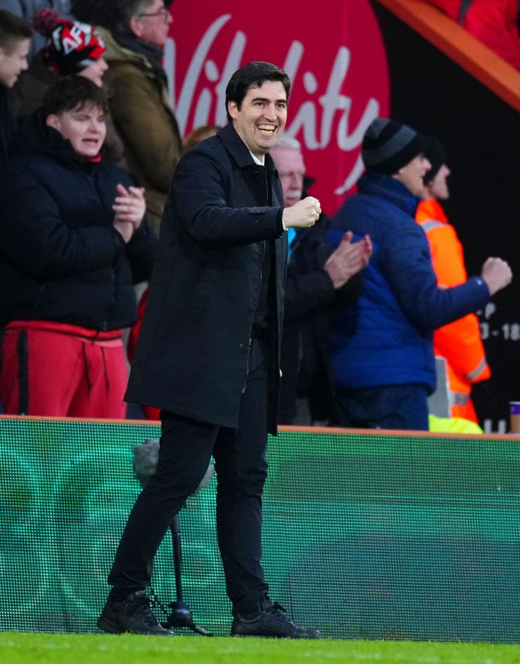 Bournemouth manager Andoni Iraola celebrates.