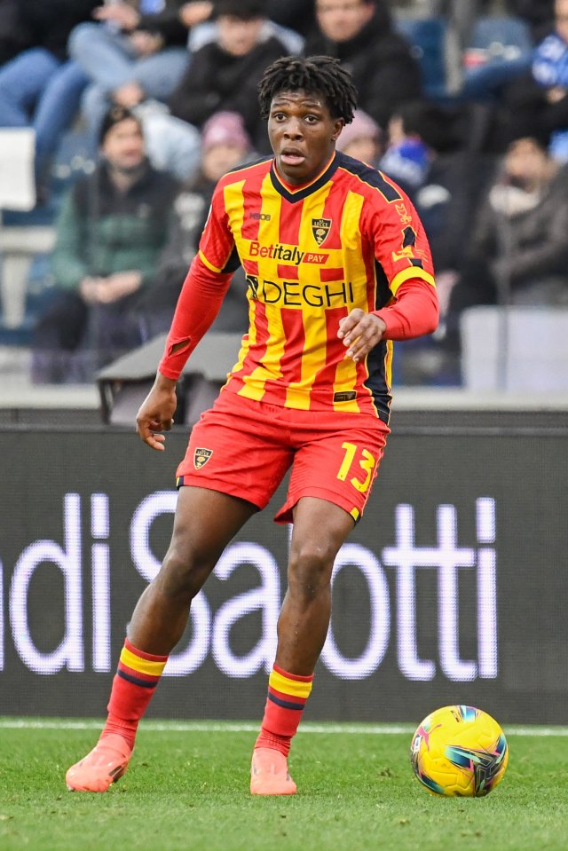 Patrick Dorgu (Lecce) playing in a Serie A match.