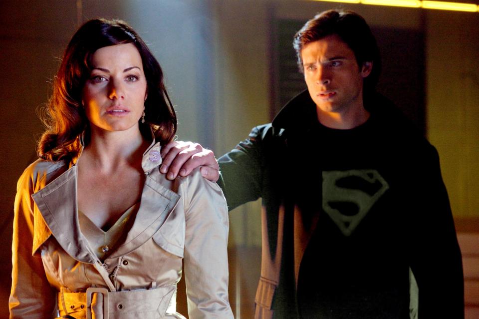 Erica Durance and Tom Welling in a scene from Smallville.