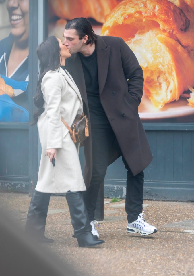 Former Love Island star Jack Fincham and Chloe kissing on the street.