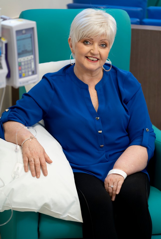 Linda Nolan receiving chemotherapy treatment.