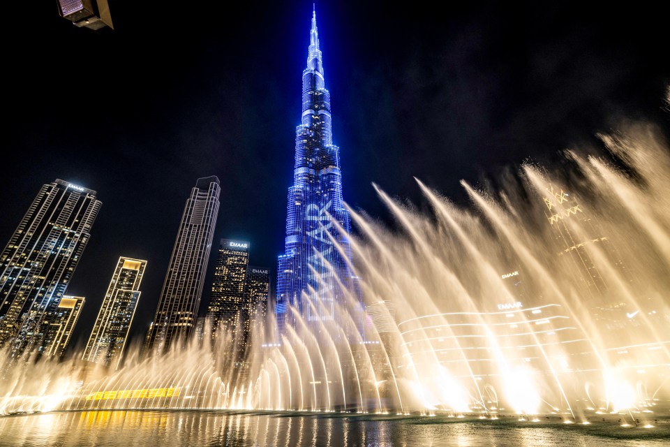 These coordinated shows took place at multiple amazing venues, including the famous Burj Khalifa in Dubai