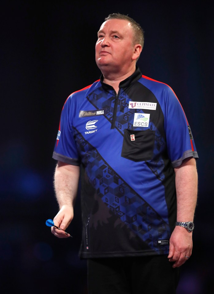 Glen Durrant 'hopes and prays' Chris Dobey doesn't win the Premier League