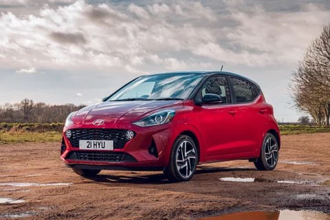 Red Hyundai i10.