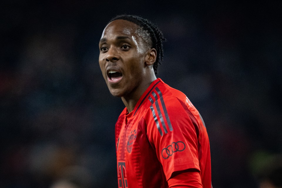 Mathys Tel of FC Bayern München during a soccer match.