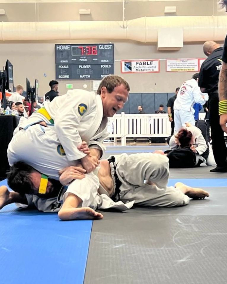 Zuckerberg trains in jiu jitsu