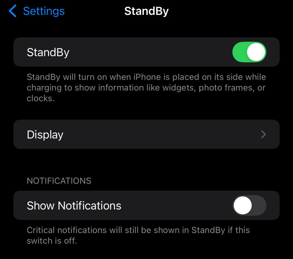 iPhone Standby settings showing toggles for Standby mode and notifications.