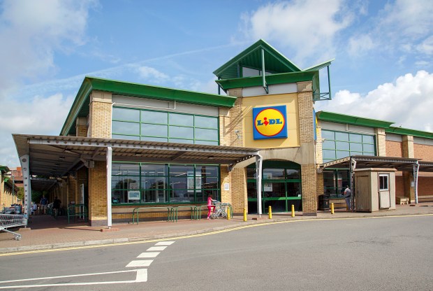 Lidl grocery store exterior.