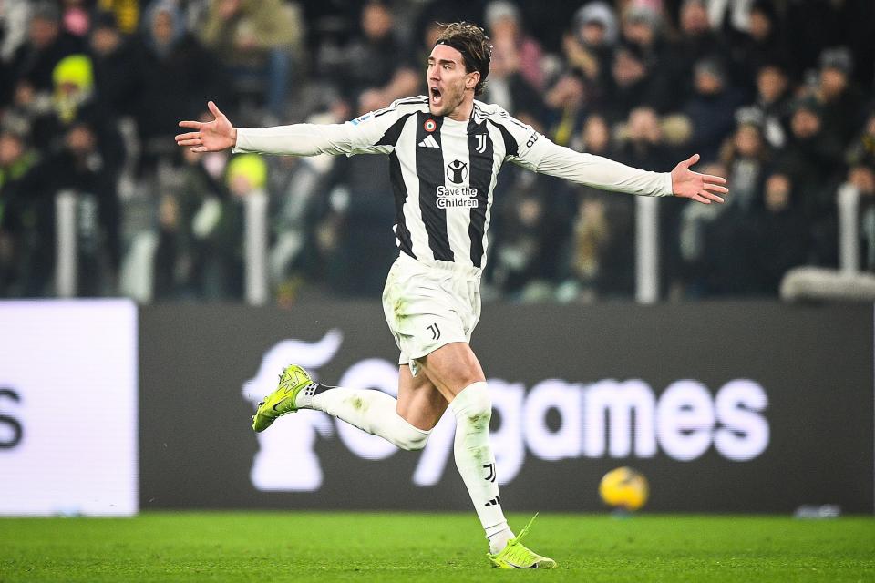 Dusan Vlahovic of Juventus celebrating during a Serie A match.