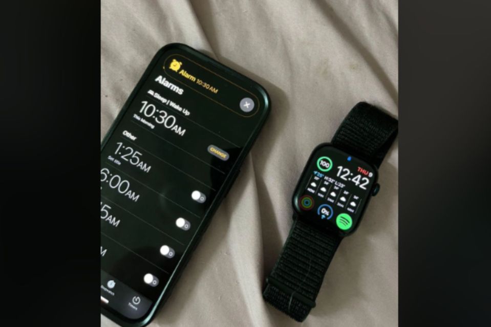 iPhone and Apple Watch showing alarms set for 10:30 AM and 1:25 AM.