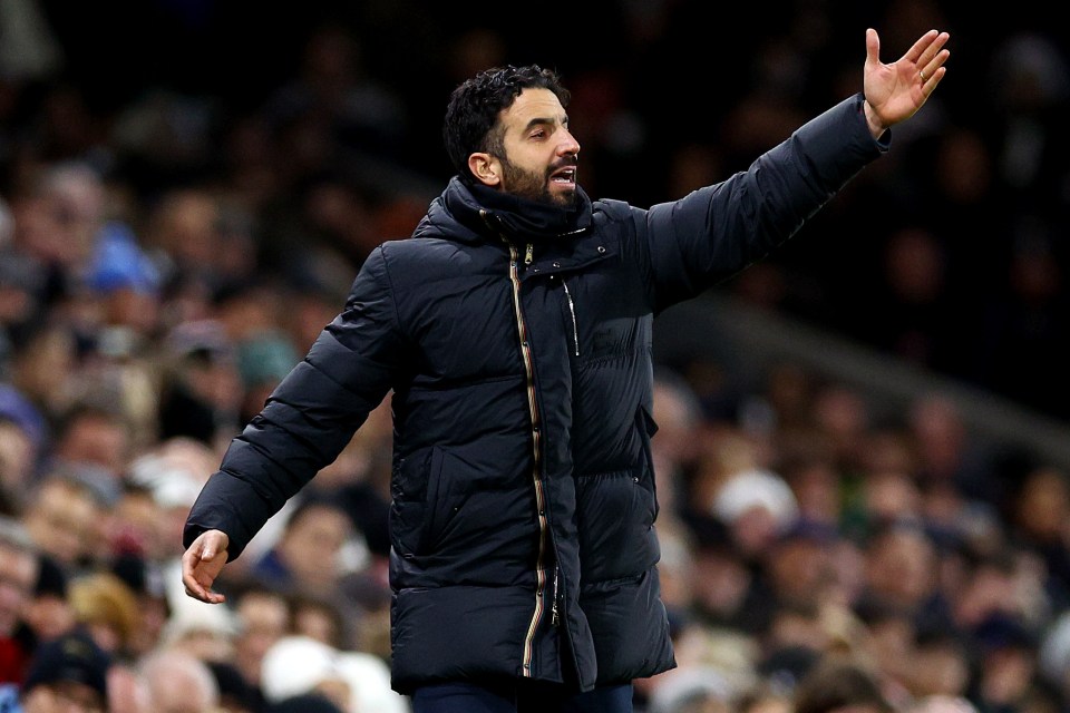 Rueben Amorim, Head Coach of Manchester United, coaching during a match.