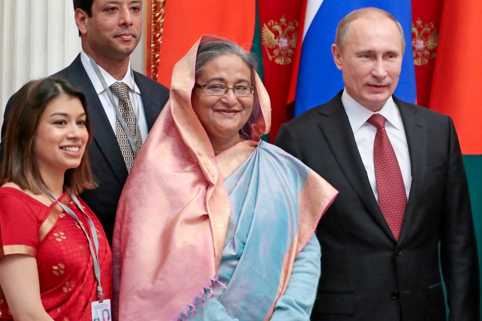 Vladimir Putin, Sheikh Hasina, and Tulip Siddiq at a signing ceremony.