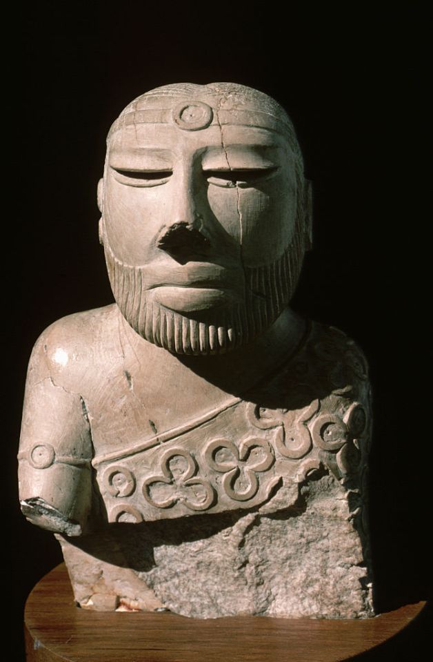 Sculpture of a priest from Mohenjo-daro.