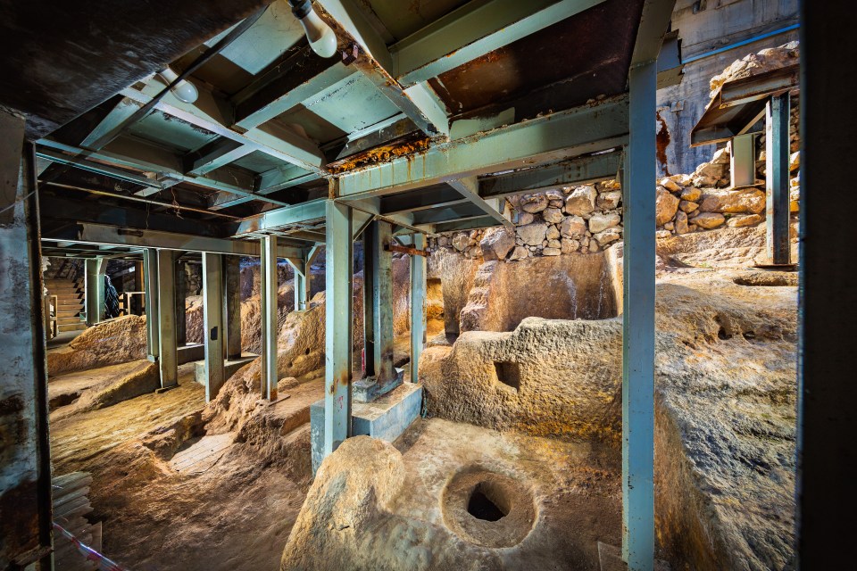 3,000-year-old shrine unearthed in Jerusalem.