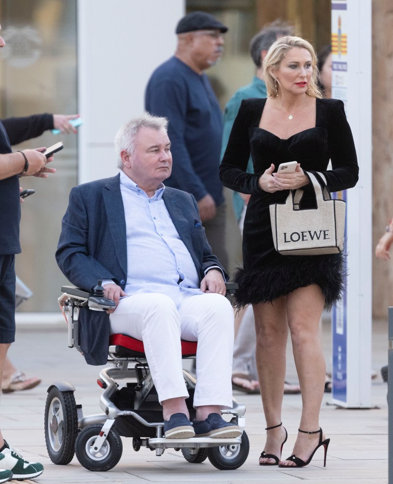 Eamonn Holmes and his girlfriend on a cruise ship holiday.