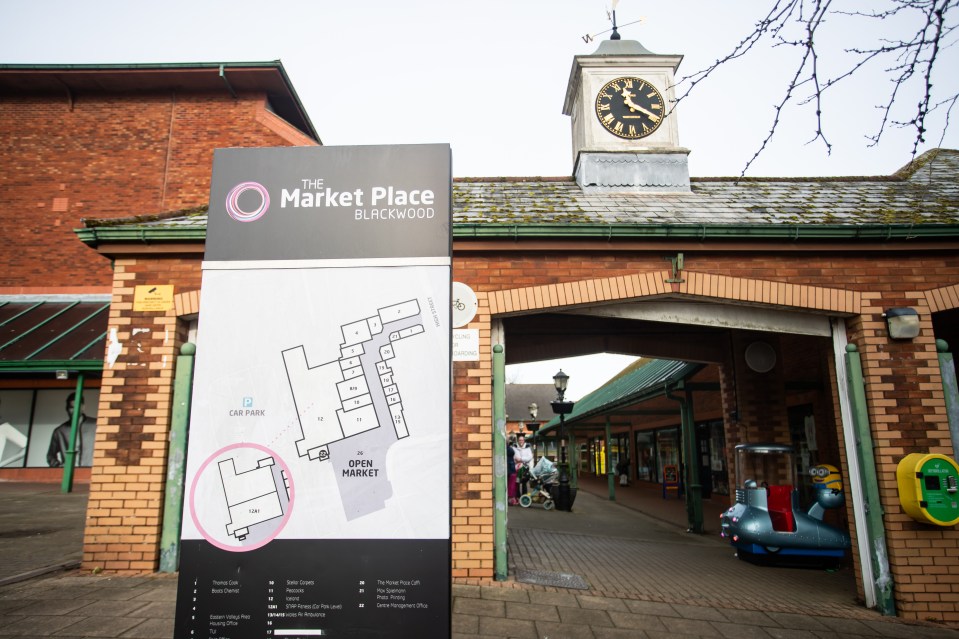 The Market Place Blackwood shopping center map and entrance.