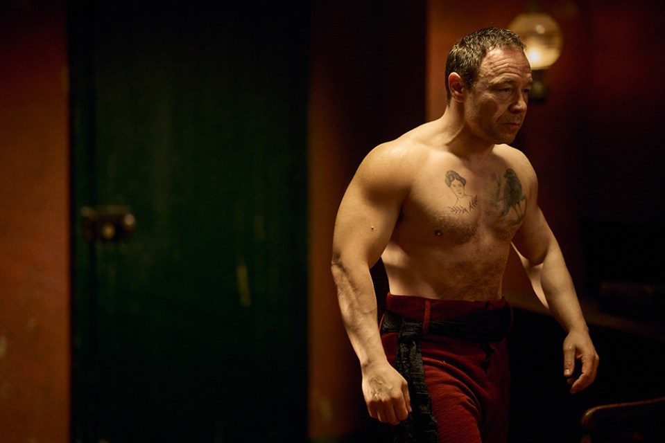 Stephen Graham as veteran fighter Sugar Goodson in the drama