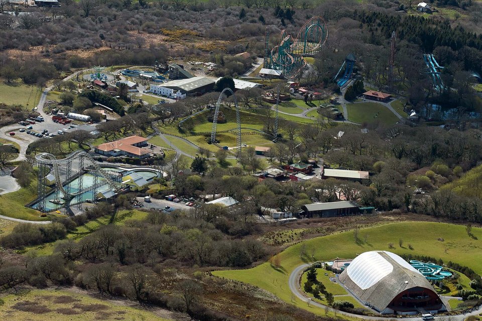 Aerial view of Oakwood Theme Park.