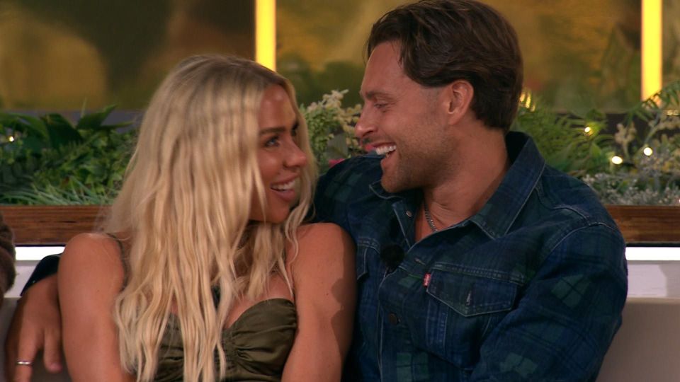 Gabby Allen and Casey O'Gorman on Love Island: All Stars.