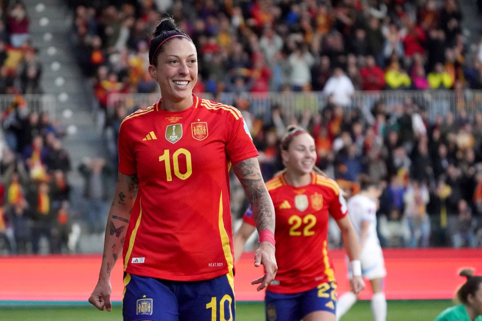 Jennifer Hermoso, Spanish soccer player #10, celebrating.